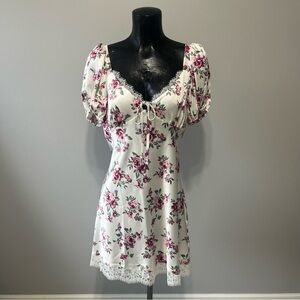 Floral Puff Sleeve Satin Dress with Lace Trim